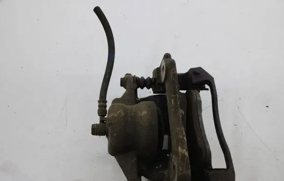 Honda CR-V Front brake caliper