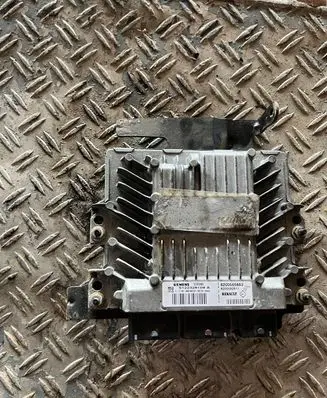 Renault Scenic II - Grand scenic II Engine control unit/module S122326109A 8200525863