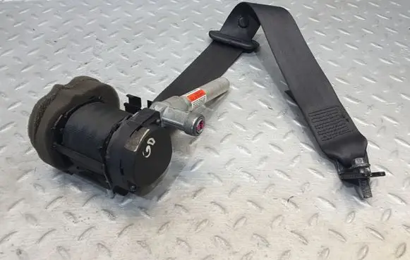 Volvo C30 Rear seatbelt 30642227 392961