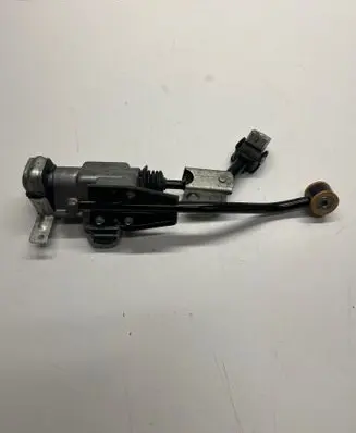 Ford Mustang V Gear shifter/selector BR3Z-7210-A CR3-Z7210-a G646A