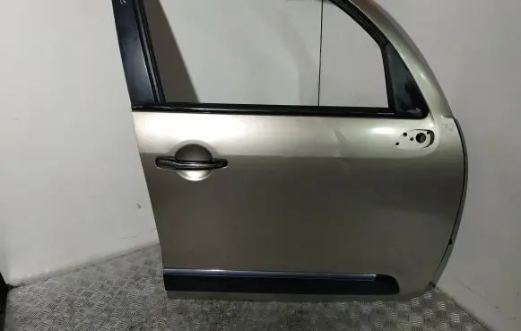 Citroen C3 Picasso Front door
