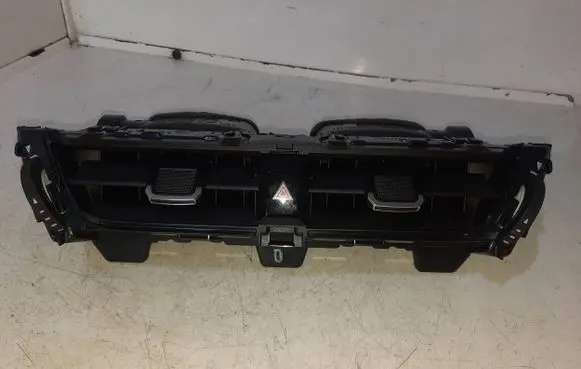 Toyota Corolla Cross Dash center air vent grill 1556422710 1556422730