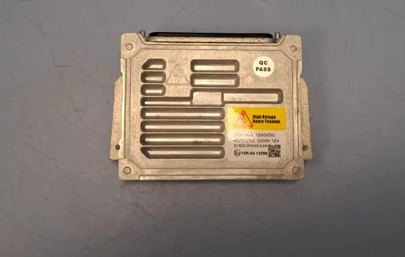 Land Rover Discovery 4 - LR4 Headlight ballast module Xenon LR014114 89089352
