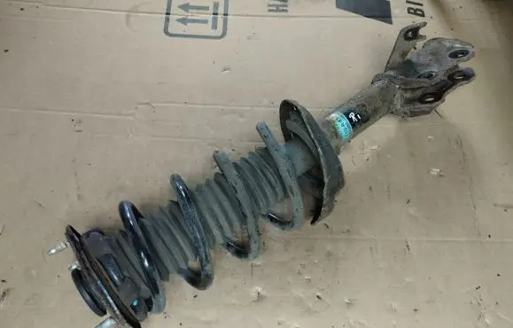 Honda CR-V Front shock absorber/damper