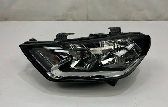 Audi A1 Headlight/headlamp
