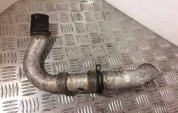 Intercooler hose/pipe