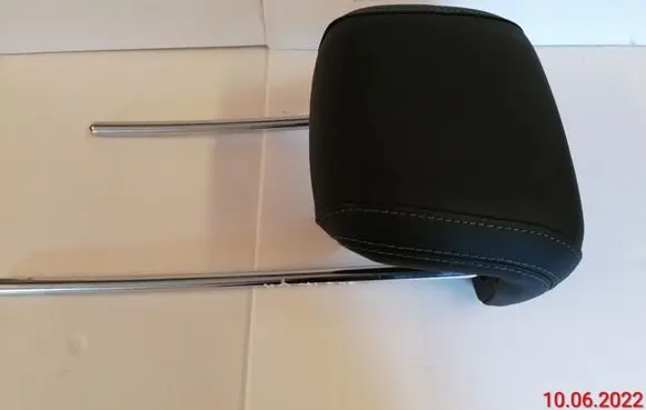 Mercedes-Benz GLS X166 Rear seat headrest 