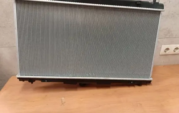 Toyota Camry Coolant radiator 16400-0P360 1640031410 1640031520