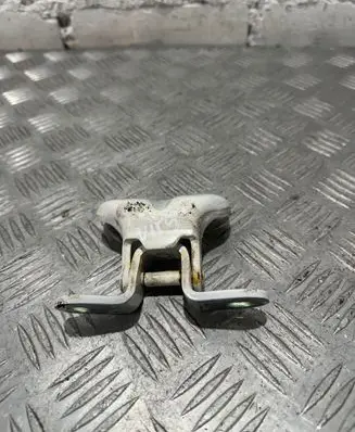 KIA Sorento Rear door upper hinge