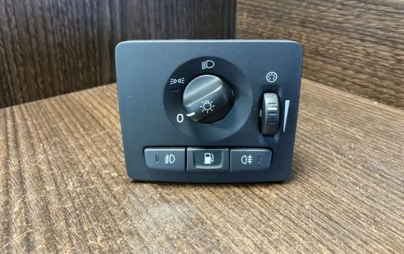 Volvo V50 Light switch 30739299