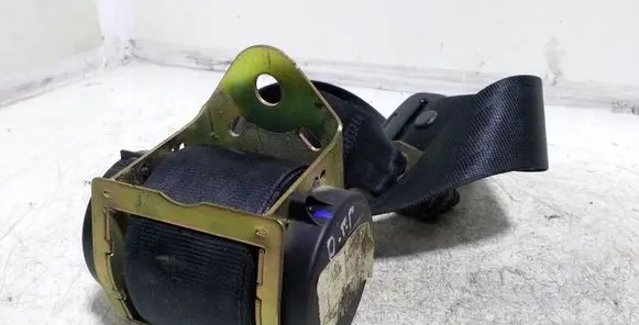 Mazda 3 I Front seatbelt 603157300A