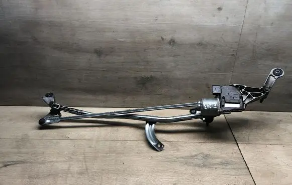 Mercedes-Benz E W213 Front wiper linkage and motor 3397021654 A2138207902 20180411