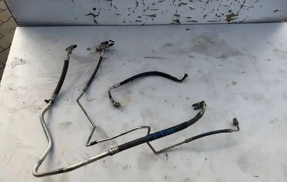 Air conditioning (A/C) pipe/hose