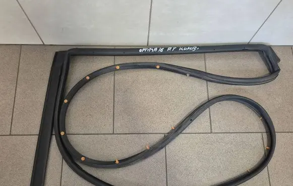 KIA Optima Rubber seal rear door