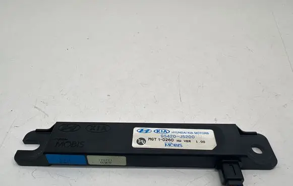 KIA Stinger Aerial antenna amplifier 95420J5200