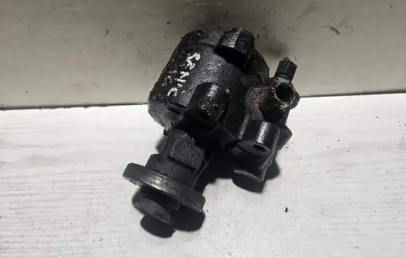Renault Scenic I Power steering pump 26046186 7700840106