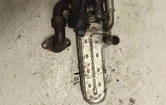 EGR valve cooler