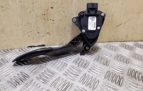 Nissan X-Trail T32 Accelerator throttle pedal 180024BG0B 6PV00997817