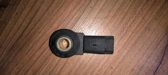 Peugeot 206 Detonation knock sensor 9645311480 0261231168