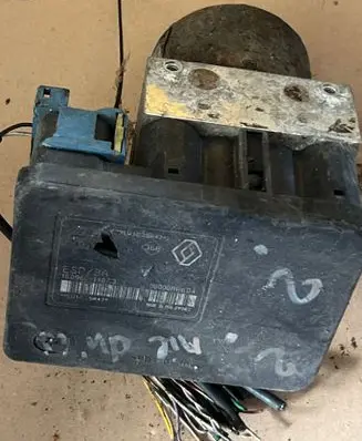 Renault Laguna I ABS Pump 8200001333C
