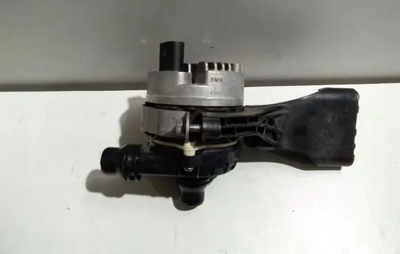 BMW 5 G30 G31 Electric auxiliary coolant/water pump 5A3024301