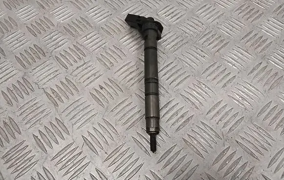 Audi A6 S6 C7 4G Fuel injector 059130277CR
