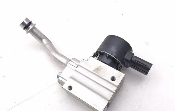 Toyota C-HR II Air conditioning (A/C) expansion valve 4475200450