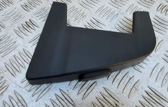 BMW 5 G30 G31 G38 Armrest lock 9330865