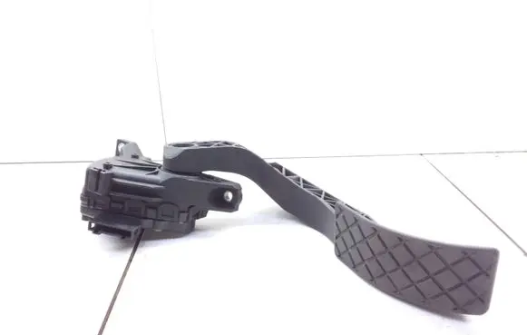 Audi A6 S6 C5 4B Accelerator throttle pedal 8D1721523F