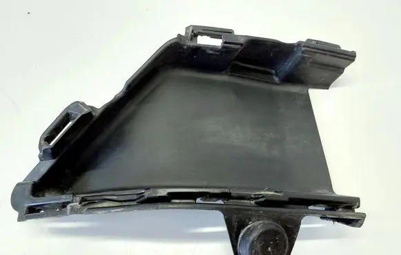 Renault Megane E-Tech Intercooler air guide/duct channel 622A69592R