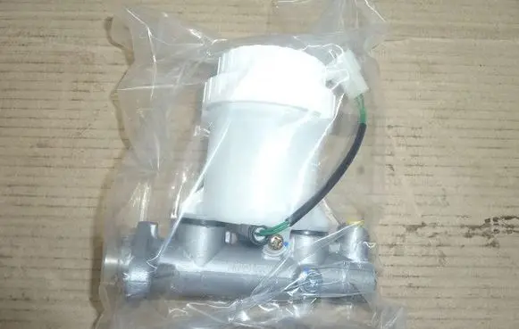 Master brake cylinder