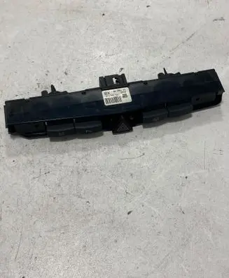 Opel Astra H Hazard light switch 13100116 0320 03758045