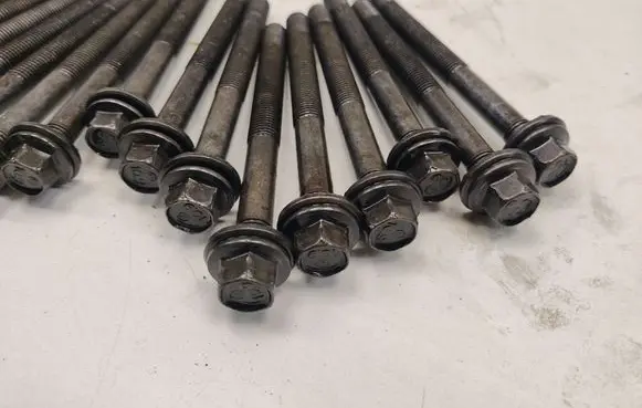 Dodge Durango III Cylinder head bolts 