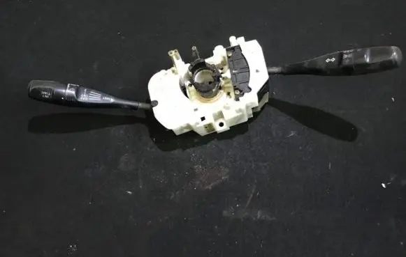 Mitsubishi Colt Wiper turn signal indicator stalk/switch 175326l