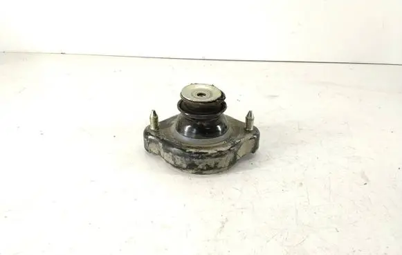 Volvo S40, V40 Front shock absorber mounting bracket 