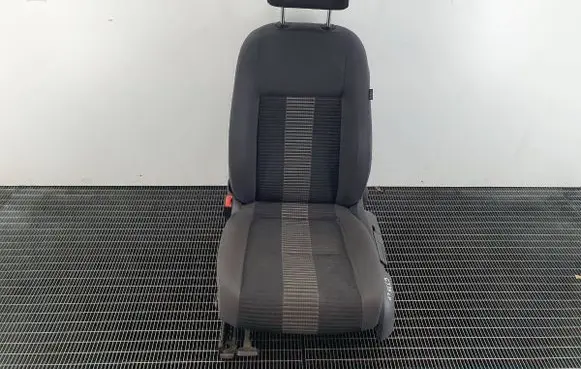 Volkswagen Golf V Front driver seat 