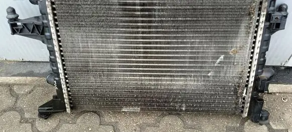 Opel Tigra B Coolant radiator