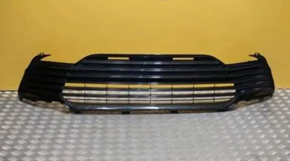 Toyota Camry VIII XV70 Front bumper upper radiator grill 53113-06040