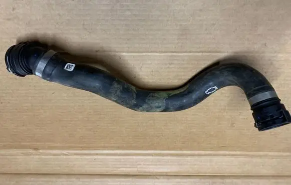 BMW X3 G01 Engine coolant pipe/hose 7535531