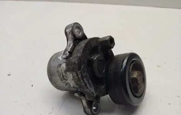 KIA Optima Generator/alternator belt tensioner 252812A6
