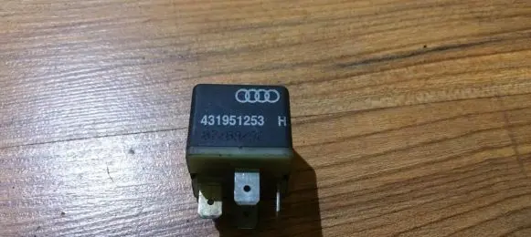 Audi A6 S6 C5 4B Other relay 431951253h