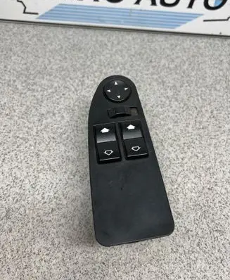 BMW 5 E39 Electric window control switch 8360887