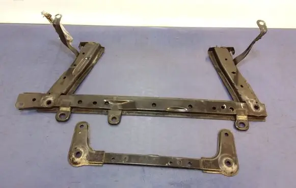 Renault Clio I Front subframe