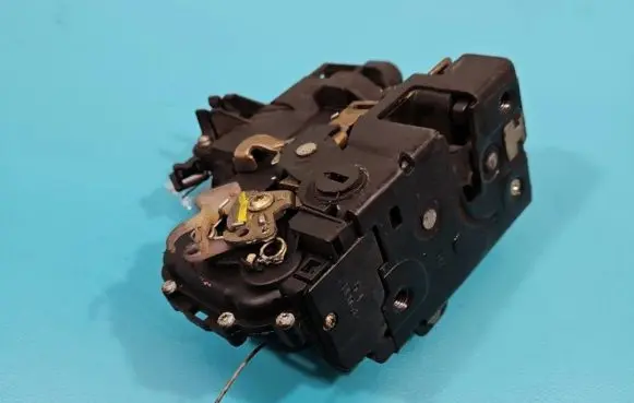 Seat Toledo II (1M) Rear door lock IMPRK1361264
