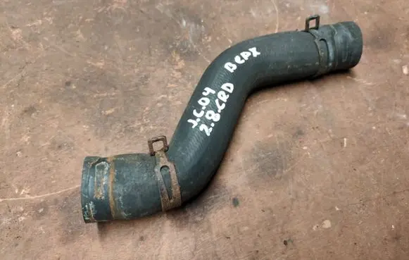 Jeep Cherokee III KJ Engine coolant pipe/hose