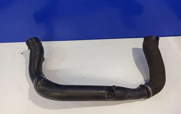 Volvo V70 Intercooler hose/pipe 8624887