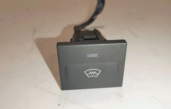 Ford Focus C-MAX Windscreen/window heater switch