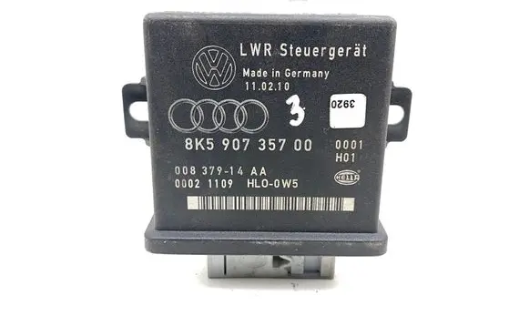 Audi A4 S4 B7 8E 8H Light module LCM 8K5907357