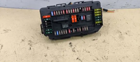 BMW 3 F30 F35 F31 Fuse module 9224879