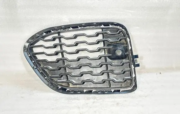 BMW X4 F26 Front bumper lower grill 8056938 10503410